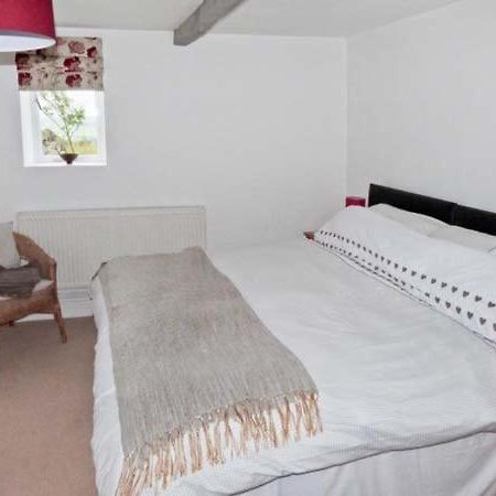 Knowle Lodge Mytholmroyd Экстерьер фото